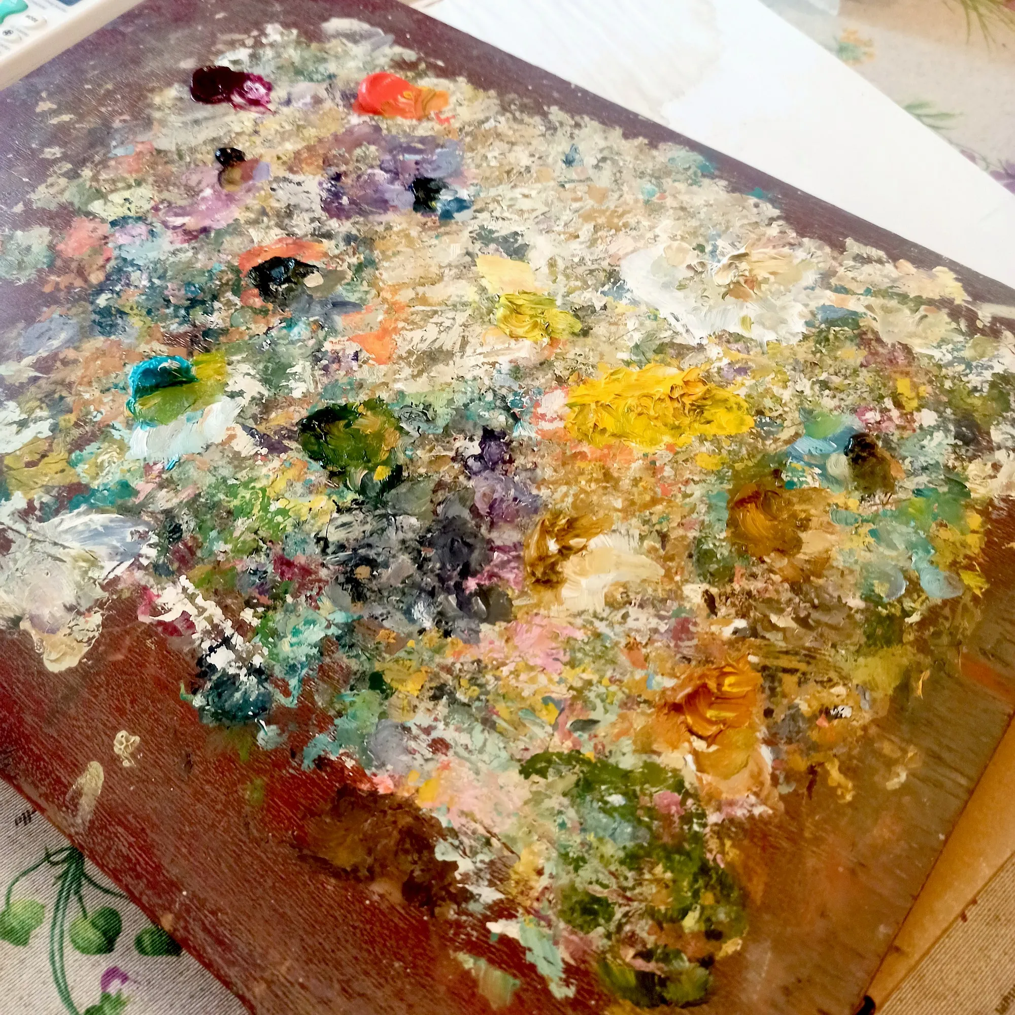 Angeles's oil palette, full of colour